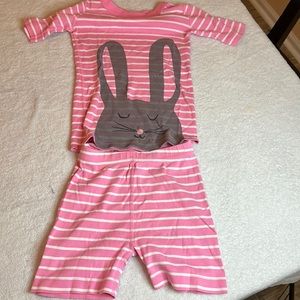 Hanna Anderson Easter Pajamas size 6-7 short sleeve and shorts